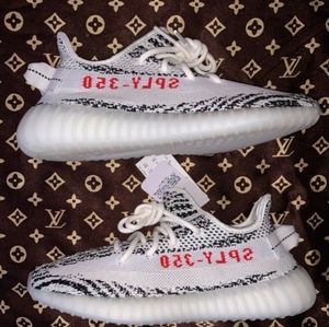 Yeezy Boost 350 v2 Zebra